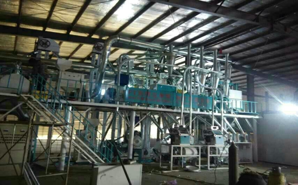 成套<a href=http://m.g-ma.cn/product/6/ target=_blank class=infotextkey>玉米深加工機(jī)械</a>